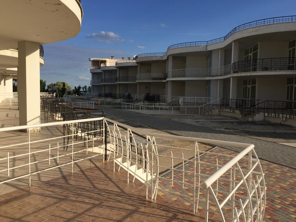 Town-House Golden Bugaz Apartment Karolino-Buhaz Exterior foto